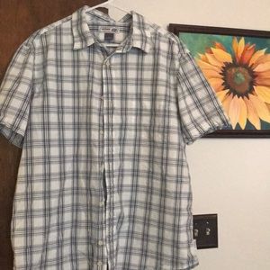 EUC xl shortsleeved buttoned down shirt